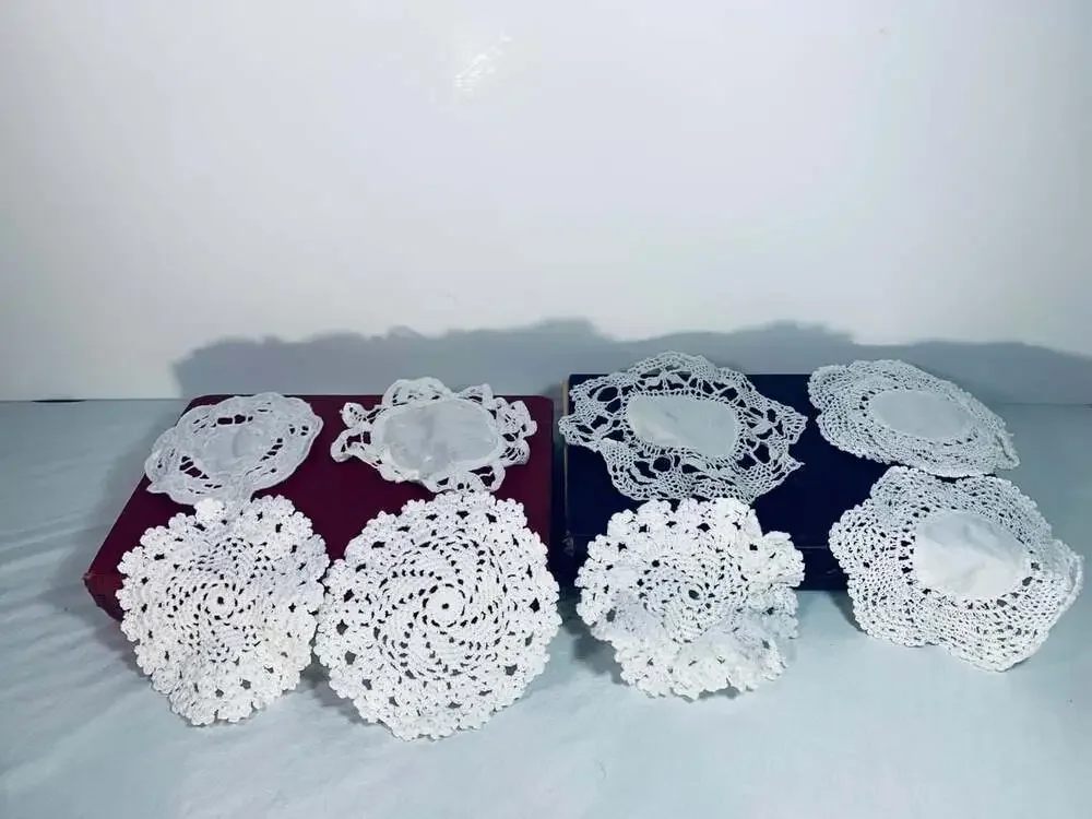 Vintage White small Grannycore Doilies assorted 8
